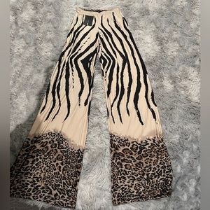 Animal Print pants never worn Size XS